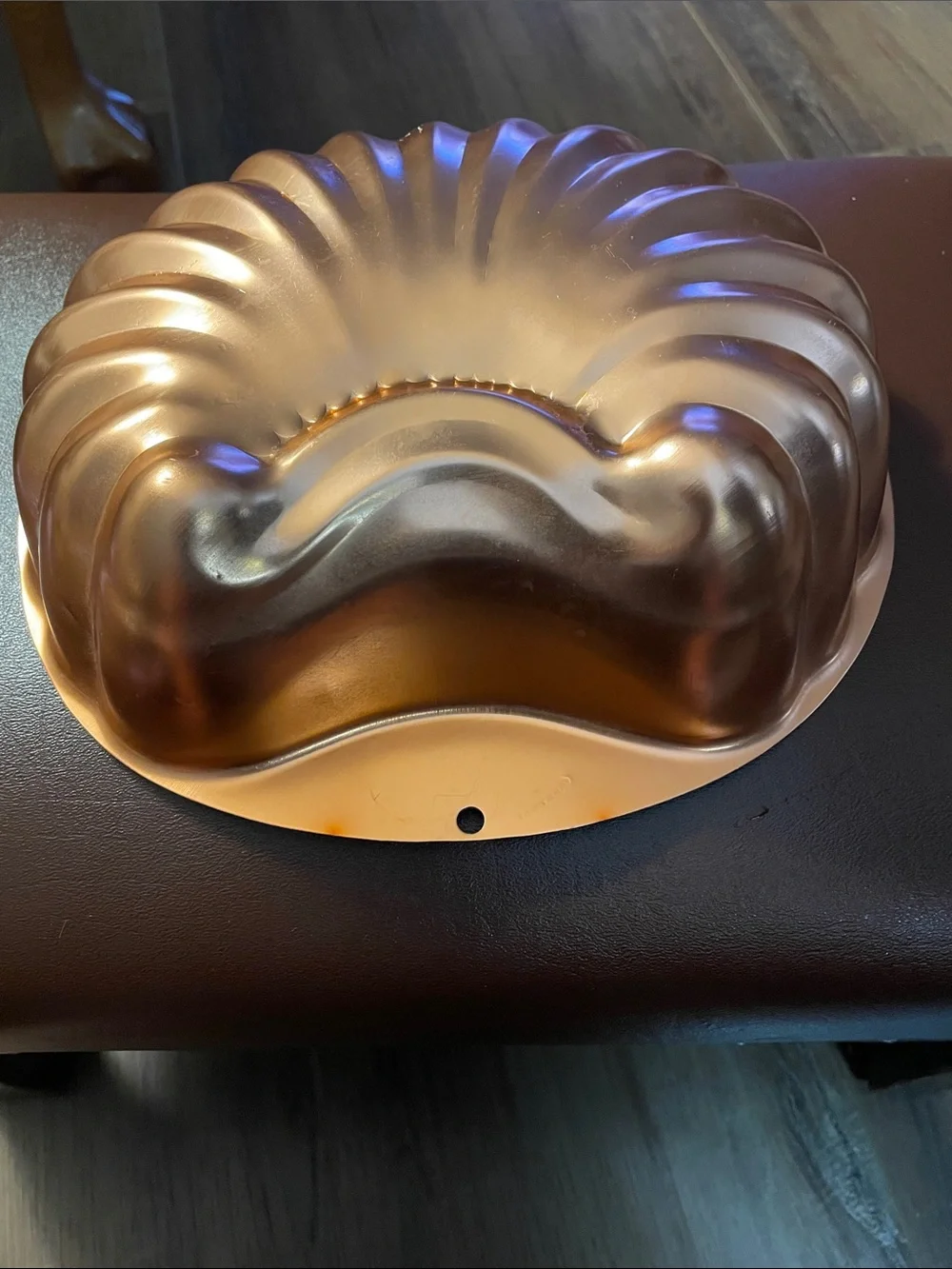 VTG Wear-Ever Clam Shell 2980 Copper Aluminum 6 Cup Cake Jello Mold